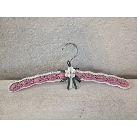 Vintage Handmade Granny Crocheted Wooden Hangers Pink and Blue Lot of 3 - Picture 11 of 16